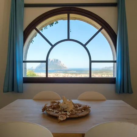 Incantevole Villettacon Giardino E Vista Mare Porto San Paolo (Sardinia)